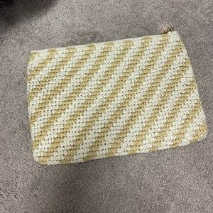 Stoney Clover Woven Flat